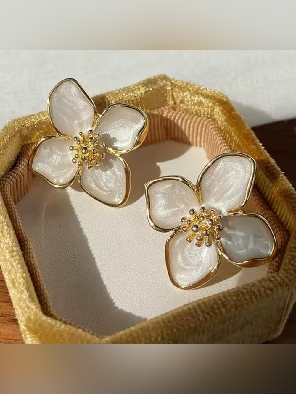 NWT- Earrings Gold and White Floral - Stud - Jewelry - Picture 2 of 4